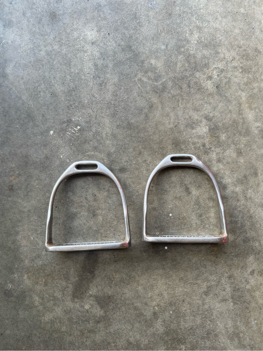 English Irons / Stirrups